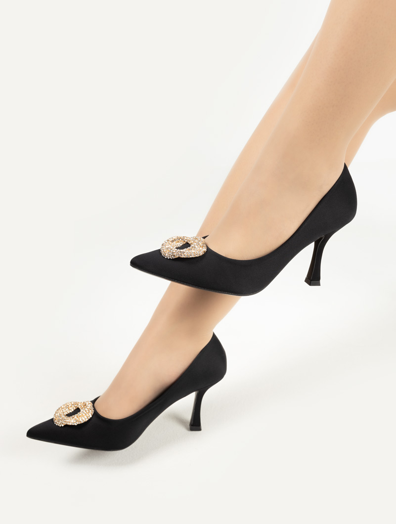 Escarpins à boucle